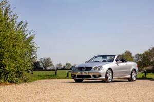 Image 47/50 of Mercedes-Benz CLK 55 AMG (2003)