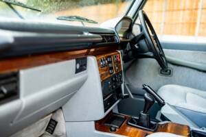 Image 20/32 of Mercedes-Benz 300 GD (kurz) (1992)