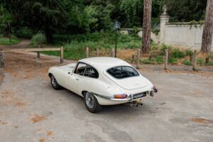 Image 2/50 de Jaguar Type E 3.8 (1963)