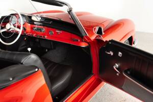 Image 23/35 of Mercedes-Benz 190 SL (1962)