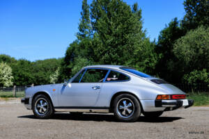 Image 11/42 de Porsche 911 2.7 (1974)