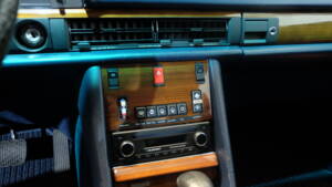 Immagine 23/31 di Mercedes-Benz 500 SEL (1987)