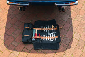 Image 19/30 of Ferrari 365 GTB&#x2F;4 Daytona (1973)