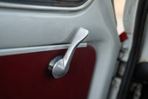 Image 33/50 of FIAT 500 F (1970)