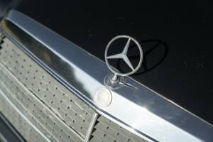 Imagen 12/45 de Mercedes-Benz 190 E (1989)