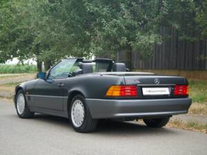 Immagine 24/47 di Mercedes-Benz 500 SL (1900)
