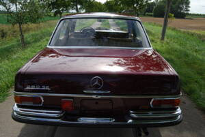 Image 24/58 of Mercedes-Benz 280 SE (1968)