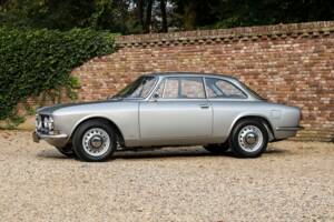 Afbeelding 12/50 van Alfa Romeo 1750 GT Veloce (1969)