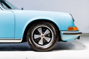 Bild 23/40 von Porsche 911 2.2 E (1969)