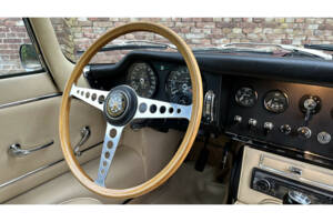 Image 9/50 of Jaguar Type E 3.8 (1964)