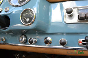 Image 37/50 of Mercedes-Benz 190 SL (1961)