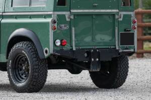 Image 33/41 of Land Rover 90 (1988)