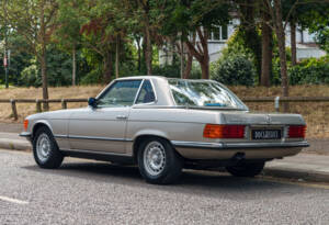 Image 4/23 of Mercedes-Benz 380 SL (1985)
