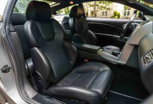 Bild 21/26 von Aston Martin V12 Vanquish (2003)