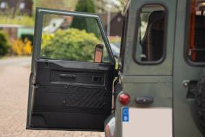 Image 24/42 of Land Rover Defender 90 (2015)