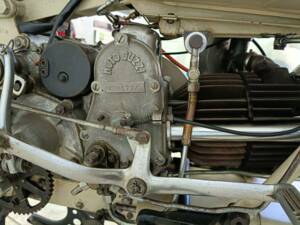 Image 8/36 of Moto Guzzi DUMMY (1976)