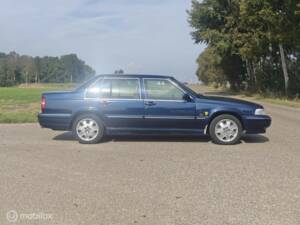Bild 4/37 von Volvo S90 3.0i (1998)