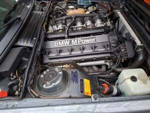 Image 26/33 of BMW M 635 CSi (1987)