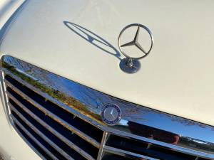 Image 31/47 of Mercedes-Benz E 63 AMG (2006)