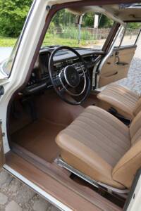 Image 11/32 of Mercedes-Benz 200 D (1966)