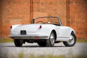Image 3/70 of Lancia Aurelia B24 Convertible (1957)