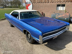 Image 33/44 de Plymouth Sport Fury (1970)