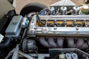 Imagen 24/50 de Jaguar E-Type 4.2 (1965)