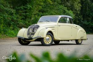 Image 30/47 of Peugeot 402 Eclipse (1935)