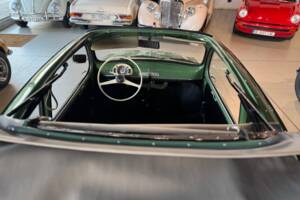 Immagine 2/36 di SEAT 600 D (1966)