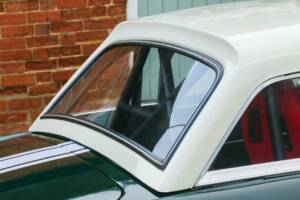 Image 34/50 of MG MGB GT (1965)