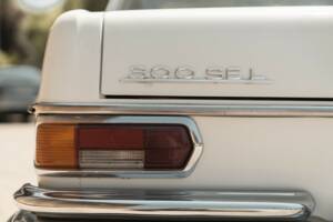 Image 13/34 of Mercedes-Benz 300 SEL 3.5 (1971)