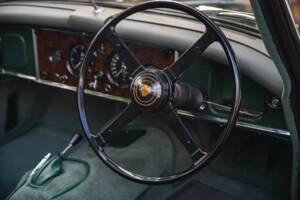 Image 36/50 of Jaguar XK 150 DHC (1954)