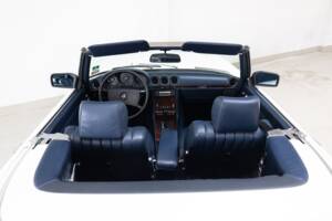 Image 22/35 de Mercedes-Benz 500 SL (1984)