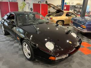 Image 19/31 of Porsche 928 GTS (1993)