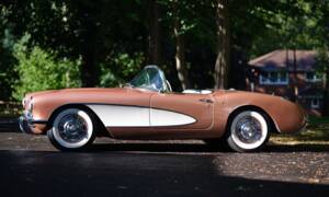 Image 2/36 of Chevrolet Corvette (1956)