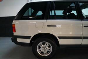 Bild 31/50 von Land Rover Range Rover 4.0 SE (1997)