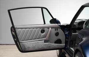 Bild 14/27 von Porsche 911 Turbo 3.6 (WLS) (1993)