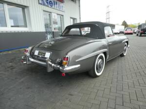 Image 4/26 of Mercedes-Benz 190 SL (1962)