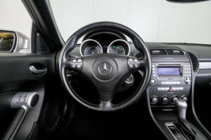 Imagen 9/50 de Mercedes-Benz SLK 200 Kompressor (2007)