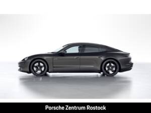 Bild 2/7 von Porsche Taycan 4S Plus (2022)