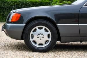 Bild 20/50 von Mercedes-Benz 400 SE (1991)