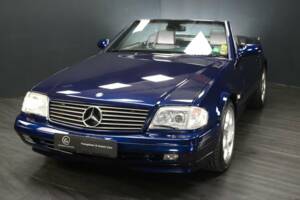 Image 17/49 of Mercedes-Benz SL 500 (2000)