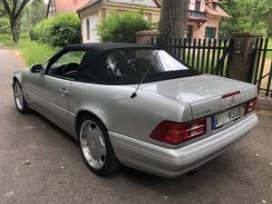 Image 12/13 of Mercedes-Benz SL 500 (1999)