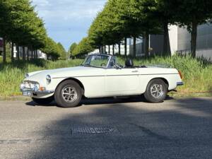 Image 10/18 of MG MGB (1975)