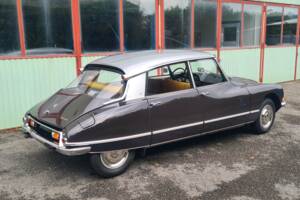 Image 3/13 de Citroën DS 21 Pallas (1969)