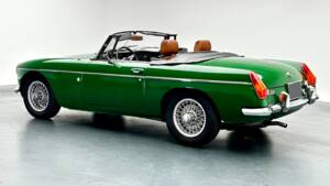 Image 4/14 of MG MGB (1976)