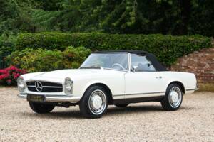 Image 16/50 de Mercedes-Benz 280 SL (1971)