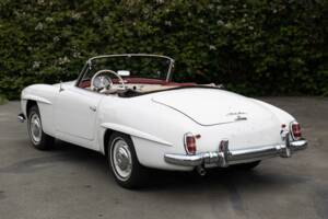 Image 7/10 of Mercedes-Benz 190 SL (1961)