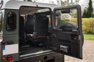 Image 20/42 of Land Rover Defender 90 (2015)