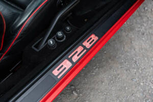 Image 40/50 of Porsche 928 S (1986)